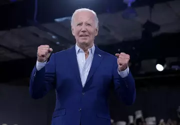 Joe Biden składa wniosek do Kongresu ...