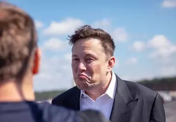 Elon Musk jest w centrum skandalu ...