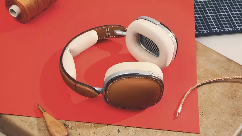 Tak wygląda luksus: dom mody Hermès wyda słuchawki z cielęcej skóry i srebra w cenie 15 000 USD