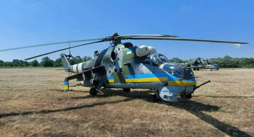 Siły Powietrzne Ukrainy pokazały spektakularne wideo ze śmigłowcami szturmowymi Mi-24V i Mi-17