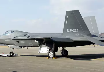 Prototypowy myśliwiec KF-21 Boramae po raz ...