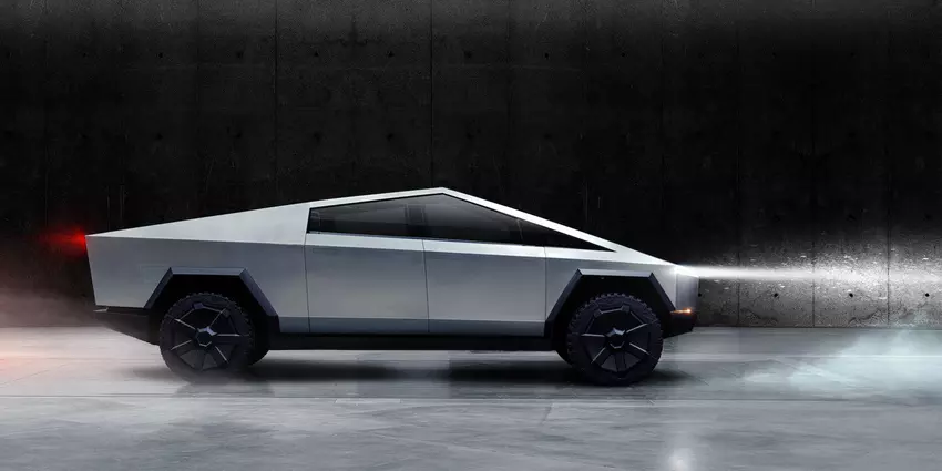 Porażka w Matrixie lub samochód dla Neo: masowa produkcja Tesla Cybertruck rozpocznie się dopiero pod koniec 2023 roku