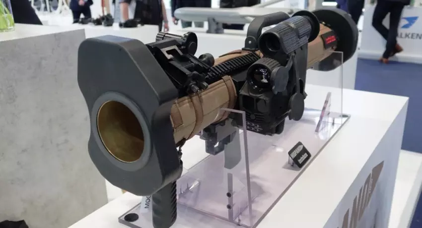 Na podstawie doświadczeń Ukrainy: Hiszpania zaprezentowała nowy wielokrotnego użytku granatnik Hispano MPW