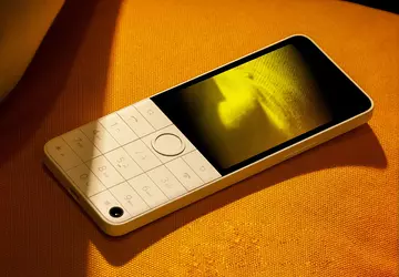 Flagowiec w świecie telefonów z funkcjami: ...