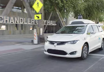 Taksówki-roboty Waymo zaczęły dostarczać Uber Eats ...