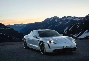 Konkurent Tesla: elektrosportkar Porsche otrzyma dwa ...