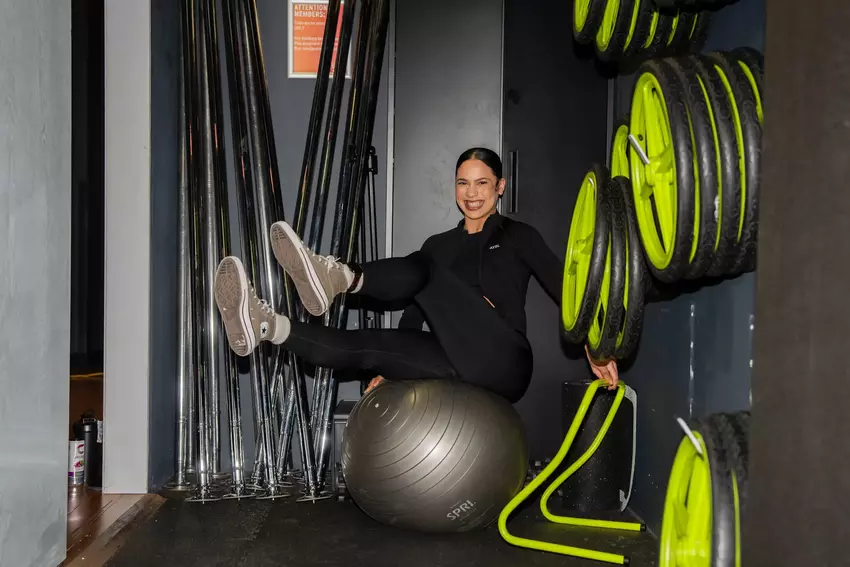 Apple Watch podczas ćwiczeń na siłowni