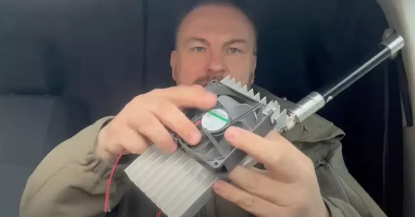 Serhii "Flash" opowiedział, z czego składa się "okop" lub małe urządzenie do walki elektronicznej i jak działa (wideo)