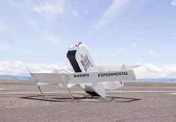 Amazon planuje uruchomić dostawę paczek dronem ...