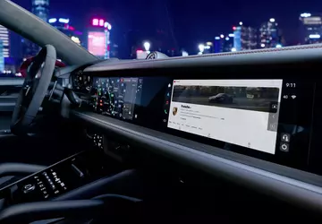 Porsche zintegrowało YouTube z czterema kolejnymi ...