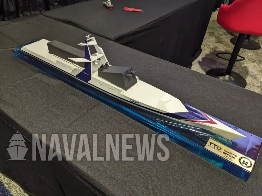 Model Defiant z wyrzutnią ADL. Ilustracja: Naval News