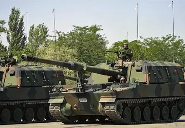 Turcja otrzymuje pierwsze samobieżne haubice nowej ...