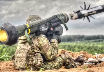 Raytheon i Lockheed Martin mają zbudować ...