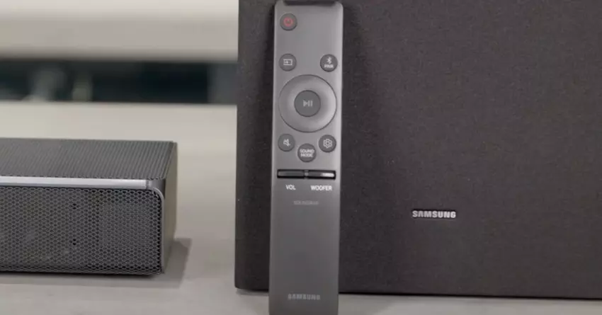 Montowalny soundbar Samsung HW-Q600A