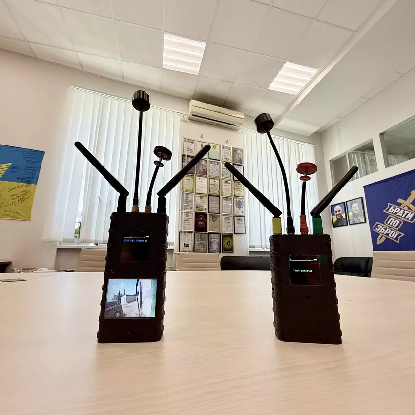 Nowa generacja detektorów dronów ma wyświetlacz