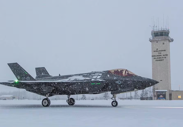 Siły Powietrzne USA przesunęły do Japonii ...