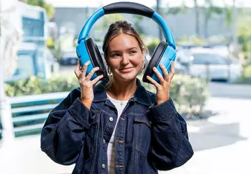 JLab wypuściło Blue XL — głośniki ...