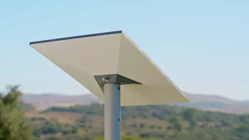 SpaceX utrzymał cenę zestawu sprzętowego Starlink na poziomie 599 USD, ale dodał antenę nowej generacji i router z Wi-Fi 6