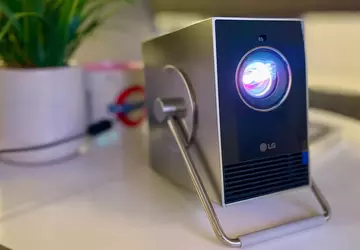 Stylowy projektor LG CineBeam Q zmienia ...