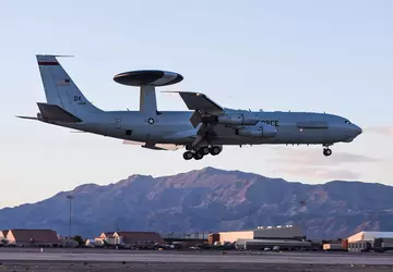 US Air Force wstrzymuje loty legendarnych ...