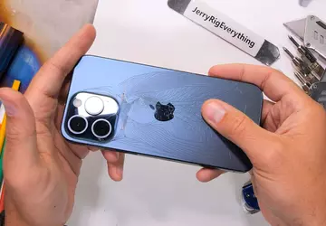 Tytanowy iPhone 15 Pro Max nie ...