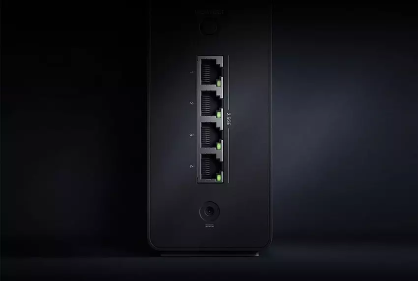 Xiaomi BE7200 Pro porty 2.5GbE