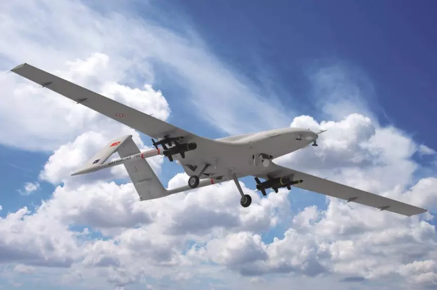 Ukraina podpisuje 3 nowe umowy z producentem UAV Bayraktar