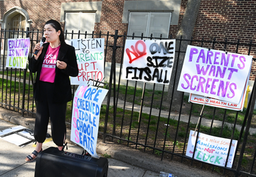 Członek Rady Miasta Nowy Jork przyznaje ...