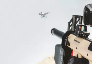 AFU przechwytuje rosyjskiego drona z sześcioma ...