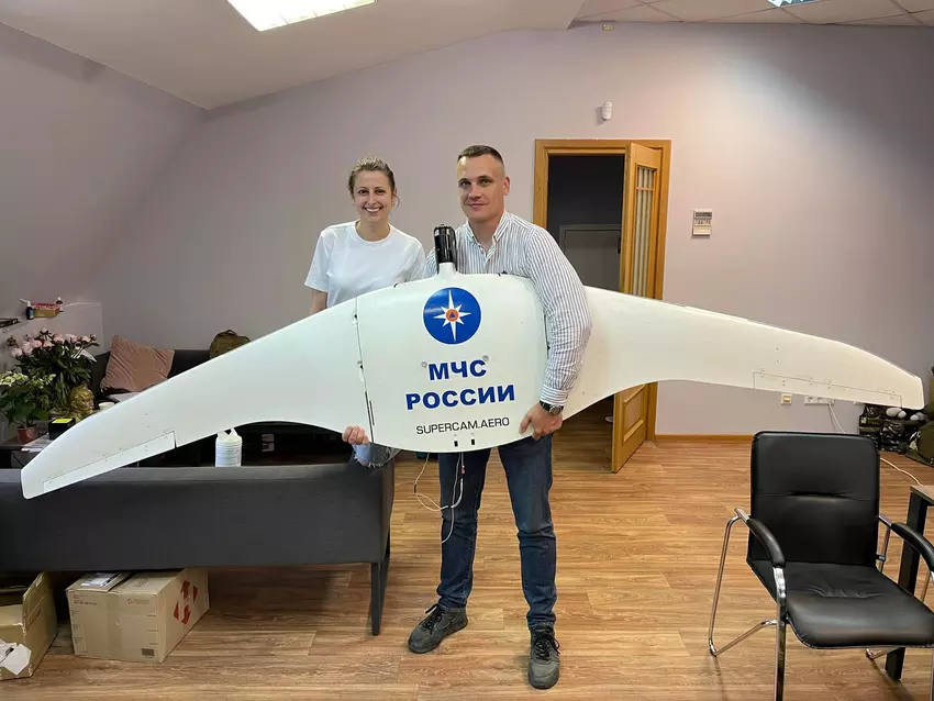 Brakuje wojskowych bezzałogowców? Siły Zbrojne Ukrainy umieściły na froncie drona Supercam S450, który został stworzony specjalnie dla rosyjskiego Ministerstwa Sytuacji Nadzwyczajnych