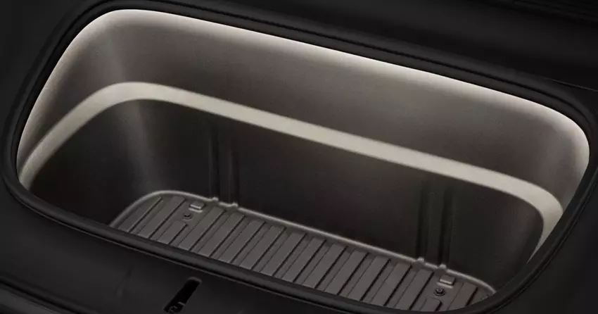 Tesla zaczęła sprzedawać taśmę LED do przedniego bagażnika Model 3 i Model Y