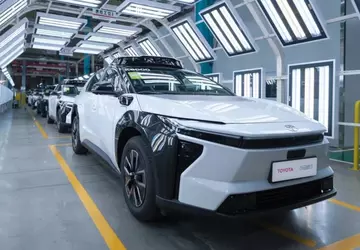 Toyota i Pony.ai zaprezentowali nowe robotaxi ...