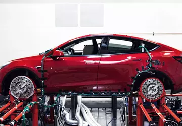 Sprzedaż samochodów elektrycznych w Europie rośnie, ...