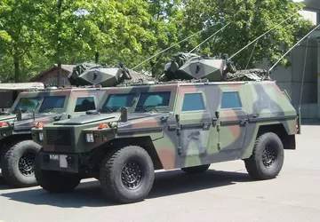 AFU wykorzystuje na froncie szwajcarskie pojazdy ...