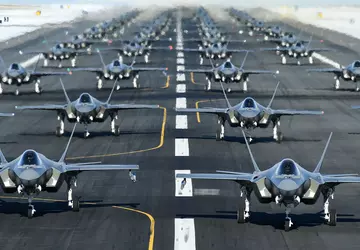 Pentagon traci setki tysięcy części do ...