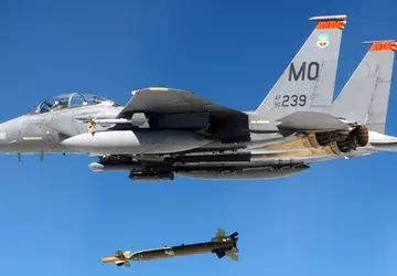 Irański dron atakuje bazę wojskową USA ...