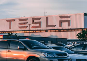 Tesla po raz kolejny obniżyła ceny ...