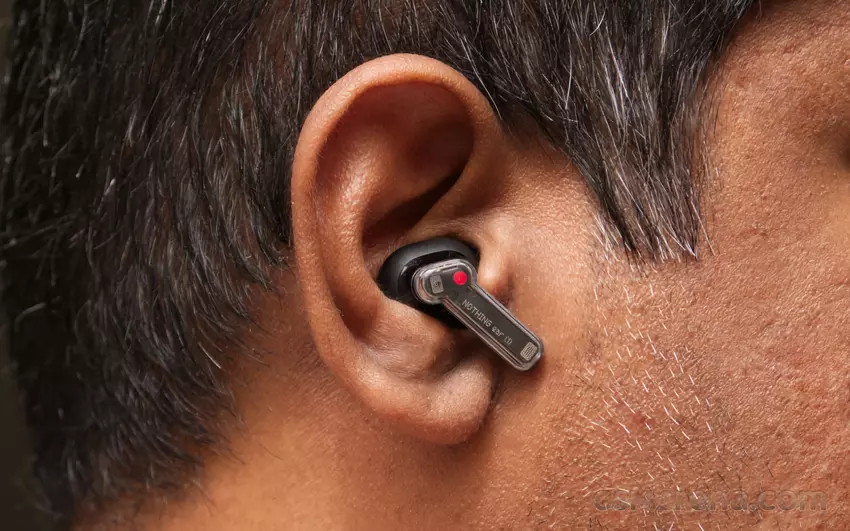 Po aktualizacji Nothing Ear (1) otrzymuje wsparcie dla Asystenta Google, Siri i Amazon Alexa