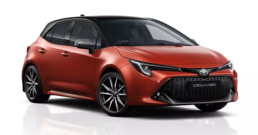 Toyota zaprezentowała Corollę 2025 w nowym kolorze Metal Oxide, ale to nie jedyna aktualizacja modelu