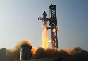 SpaceX dokonało ponad 1000 zmian w ...