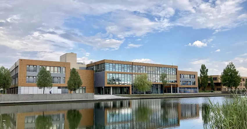 Infineon przeznaczy miliardy euro na zakup start-upów i zbuduje zakład w Dreźnie za 5 mld euro