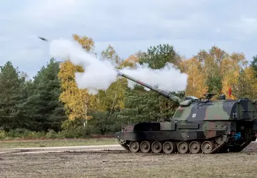 Tylko 36 ze 105 samobieżnych haubic ...