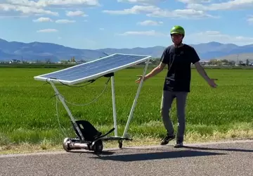 Złamany gyroskuter zamieniono w gokarta napędzanego ...