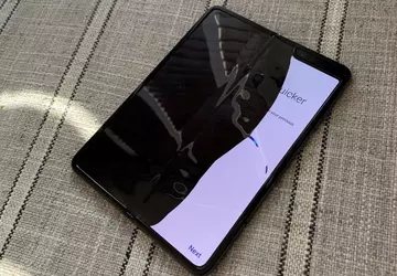 Składany smartfon Galaxy Fold ma problemy ...