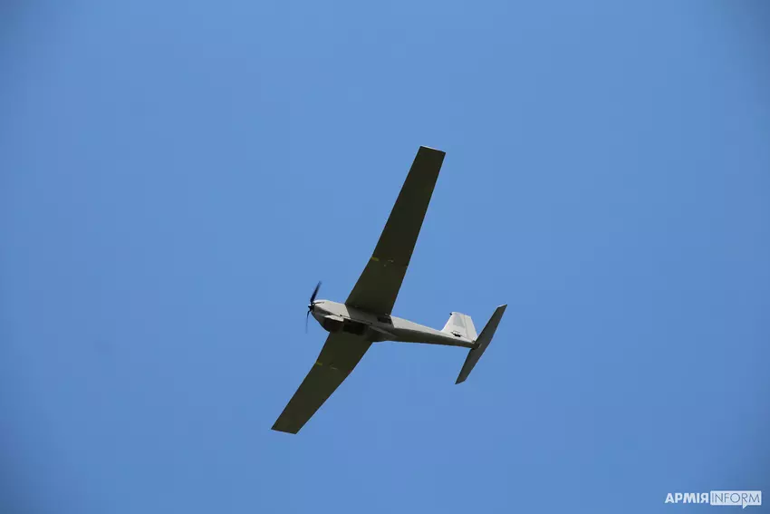 Zwiad lotniczy Sił Zbrojnych Ukrainy wykorzystuje amerykańskie BSP RQ-20 Puma z kamerą noktowizyjną. Jeden taki kompleks kosztuje 250 000 $