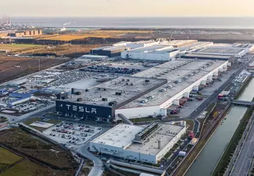 Tesla drastycznie ograniczy produkcję samochodów elektrycznych ...