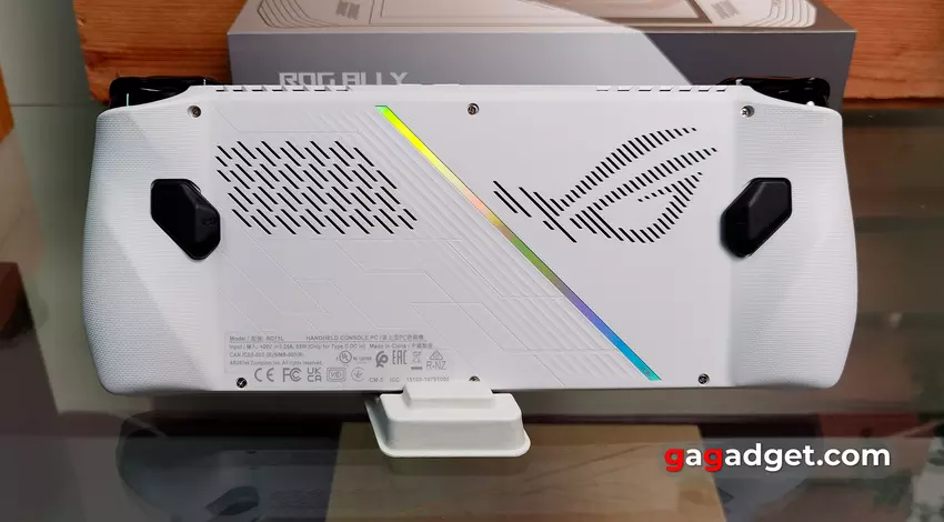 Зовнішній вигляд ASUS ROG Ally