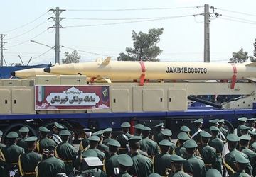 Iran odsłania nowe rakiety balistyczne Rezvan ...