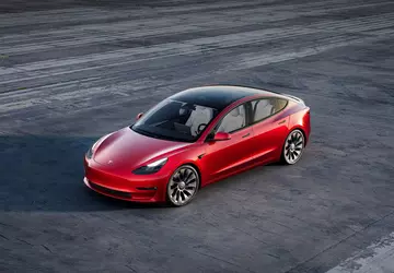 Tesla informuje o dwóch śmiertelnych wypadkach ...