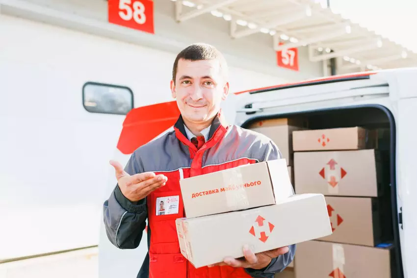 Nova Poshta zmieniła taryfy dla dostaw międzynarodowych: tam, gdzie paczki stały się tańsze, a gdzie droższe